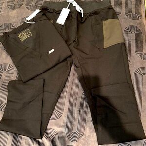 Figs Limited Edition Set in Black